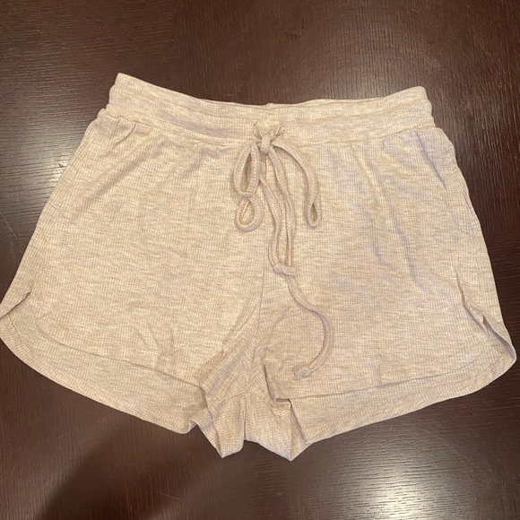 Kaylee Drawstring Shorts - Picture 5 of 7